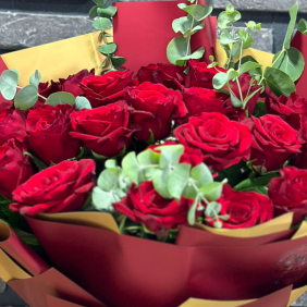  Belek Blumenbestellung Strauß aus 29 roten Rosen