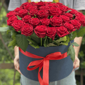  Belek Flower Order 35 Red Rose Arrangement in Black Box