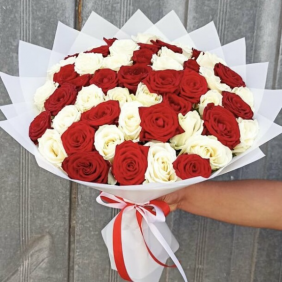  Belek Flower Order Red White Rose 51 Piece Bouquet