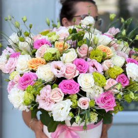  Belek Blumenbestellung Riesige Eustoma- und rosa Rosen