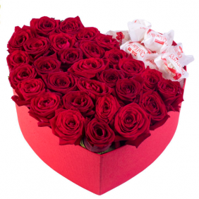 Belek Florist Rose & Raffaello in a Red Heart Box