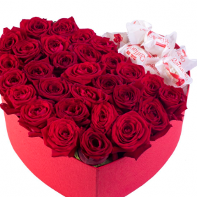 Belek Florist Rose & Raffaello in a Red Heart Box