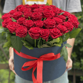  Belek Flower Order 35 Red Rose Arrangement in Black Box